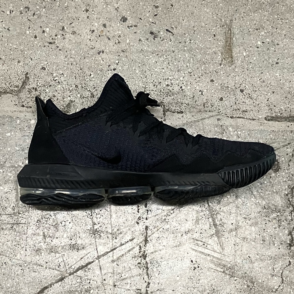 Nike LeBron 16 Low Triple Black CI2668-002 Size 13 - Picture 4 of 15